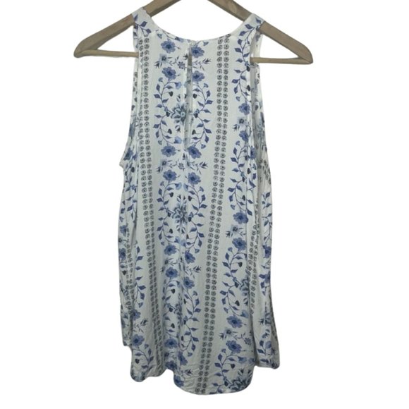 OLD NAVY | Blue and White Floral Sleeveless Racerback Blouse | Size M - Picture 3 of 8